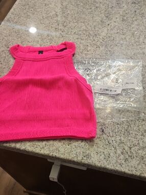 Women's Crop Tank Top - Hot Pink